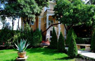 http://*****/photos.3/9/9/993256/big.photo/Kabardinka-Staryy-park.jpg