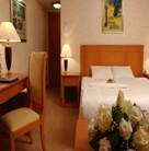accom