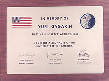 http://upload.wikimedia.org/wikipedia/commons/thumb/b/bf/Memorial_Plaque_for_Yuri_Gagarin_-_GPN0.jpg/220px-Memorial_Plaque_for_Yuri_Gagarin_-_GPN0.jpg
