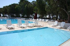 http://www.villaggiosirio.com/gallerie/spiaggia/images/piscina_sirio.jpg