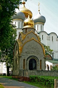 Девичье поле: страницы истории