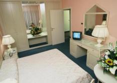 http://www.amandatour.com/images/hotel/ROM4571_21743_II.jpg