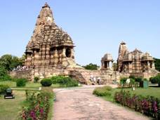 84612-Another-temple-inside-the-Western-Group-Khajuraho-0[1]