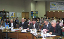 http://www.academy.gov.ua/news/news_2011/imgs/news_2011_04_06_10.jpg