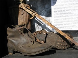 http://2.bp.blogspot.com/_u3gwkT27Z4s/TFMjJf7bTaI/AAAAAAAAAgs/2Wwqqhc0vUg/s320/presniakov_hor11.jpg