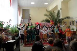 http://www.adm-ardatov.ru/file/kyltyra/Image/%D0%97%D0%B4%D1%80%D0%B0%D0%B2%D1%81%D1%82%D0%B2%D1%83_%D0%BB%D0%B5%D1%82%D0%BE_%D0%BC%D1%83%D0%B7%D1%8B%D0%BA%D0%B0%D0%BB%D1%8C%D0%BD%D0%B0%D1%8F_%D1%81%D0%BA%D0%B0%D0%B7%D0%BA%D0%B0.JPG