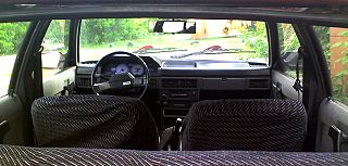 http://upload.wikimedia.org/wikipedia/commons/thumb/5/5e/AZLK-21412-interior.jpg/320px-AZLK-21412-interior.jpg