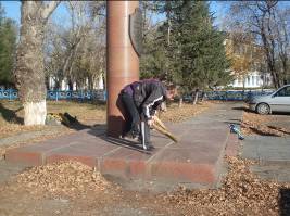 F:\7 б памятники осень\SDC11694.JPG