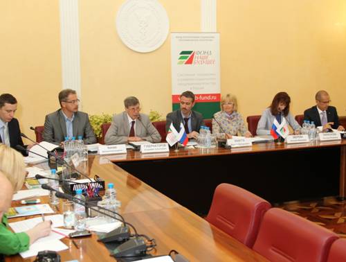http://www.nb-forum.ru/userfiles/image/2013/Reportage/20_06_press-conference/social-bizz-day-500.jpg