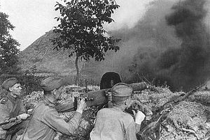 http://upload.wikimedia.org/wikipedia/commons/thumb/f/f9/Kursk_Soviet_machineguns.JPG/300px-Kursk_Soviet_machineguns.JPG
