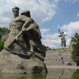 http://www.9maya.ru/uploads/posts/2012-02/1328328054_stalingrad_gorod_geroi.jpg