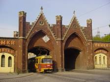 http://upload.wikimedia.org/wikipedia/commons/8/8e/Kaliningrad_Brandenburg_Gate.JPG