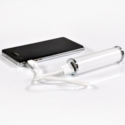 ��������: ������������� �������� ���������� (2200 ��), ������ micro USB, �������. ����������� ������������ ������� 8,8�7,3 ��