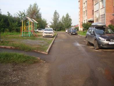 H:\СМИРНОВА\ФОТО\2013г\субсидии\дворы\Ударная,6,12\DSC06883.JPG