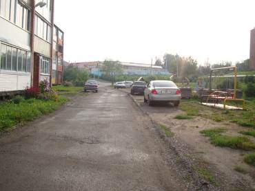 H:\СМИРНОВА\ФОТО\2013г\субсидии\дворы\Ударная,6,12\DSC06888.JPG