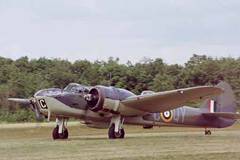 http://www.grahamtall.co.uk/wgs1955/War%20Memorial/War%20Dead%20letters/Coe%20Gordon/Coe-Bristol-Blenheim-IV.jpg