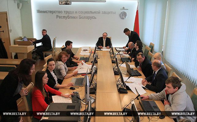 Описание: http://www.belta.by/uploads/lotus/presscenter/answers/000093_A6E822666E27D24B43257F94004A1E1D_459012.jpg