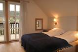http://www.farsundresort.no/getfile.php/Hyttegallerier/Alle%20senger/6manns-%20hytte_sov01_2007.jpg%20%28258x172%29.jpg
