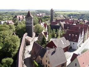 File:RothenburgWallAWMJR.JPG