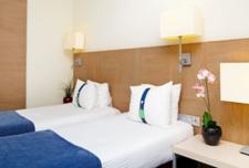 https://cdn.ostrovok.ru/t/1024x768/mec/hotels/3000000/2460000/2457300/2457216/2457216_221_b.jpg