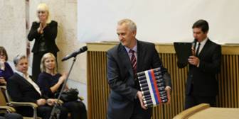 http://kvnews.ru/upload/custom/obschestvo/LA161125_016.jpg
