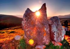 http://armeniatury.ru/wp-content/uploads/2014/08/karahunj.jpg