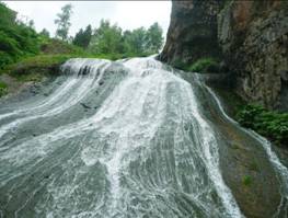 http://www.vodopads.ru/Foto/Armenia/Jermuk/dzhermukskij_vodopad_potok.jpg