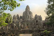 http://www.vietvisiontravel.com/wp-content/uploads/2015/09/Bayon-Temple-Angkor-Thom2.jpg