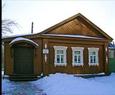 http://upload.wikimedia.org/wikipedia/commons/thumb/f/ff/Arzamas._House_The_Museum_of_Arkady_Gaidar.jpg/220px-Arzamas._House_The_Museum_of_Arkady_Gaidar.jpg