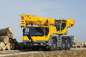 http://petrostroyltd.ru/d/63811/d/liebherrltm1050.jpg