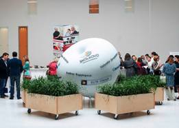 https://common.skolkovo.ru/images/about/campus/apple.jpg