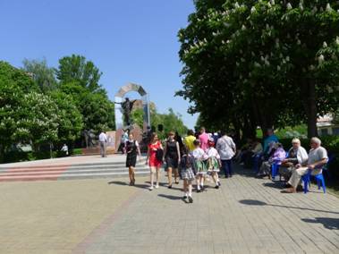 D:\РАБОТАМои рисунки\2014.05.18 Бульвар Гагарина\P1110046.JPG