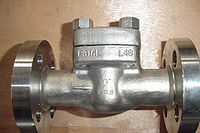 http://upload.wikimedia.org/wikipedia/commons/thumb/9/9d/Gate_valve.JPG/200px-Gate_valve.JPG
