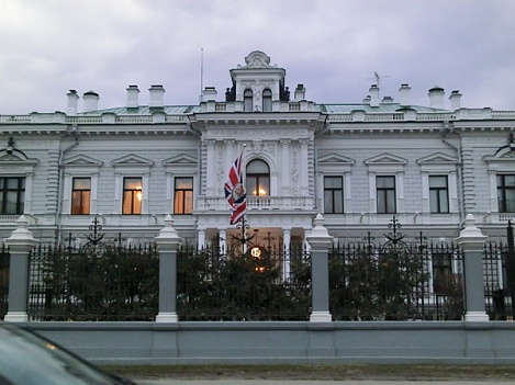 http://izvestiaur.ru/upload/resize_cache/iblock/785/469_1000_1/1447856630_36040_900.jpg