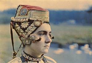 http://riteil63.ru/photos/jenskiy-golovnoy-ubor-voronejskoy-gubernii-narodnyy-kroy-96758-large.jpg