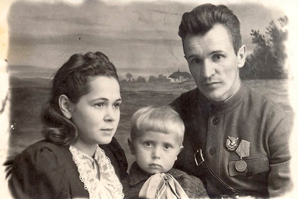 http://defendingrussia.ru/upload/images/ckeditor/5391cedbf15ae.jpg