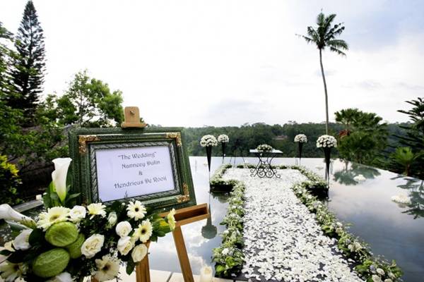 http://www.bali-event.ru/public/files/images/western%20white.jpg