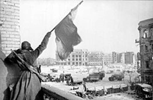 250px-Bundesarchiv_Bild_183-W0506-316%2C_Russland%2C_Kampf_um_Stalingrad%2C_Siegesflagge