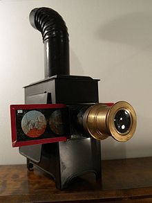 https://upload.wikimedia.org/wikipedia/commons/thumb/f/f1/Magic_Lantern.jpg/220px-Magic_Lantern.jpg