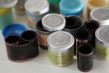 https://upload.wikimedia.org/wikipedia/commons/thumb/b/b2/DIAFILM_SET.jpg/220px-DIAFILM_SET.jpg
