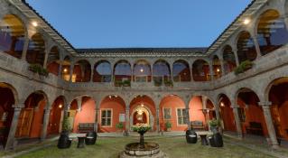 http://q-ec.bstatic.com/images/hotel/840x460/477/47738126.jpg