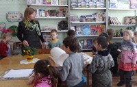 Воспитанники детского сада в школе пока гости<br><span class=orig><a href='images/pages/11432_0.jpg'>Увеличить фото</a></span>