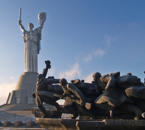 'Скульптурная композиция "Форсирование Днепра" '