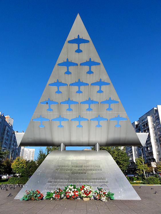 "Военным летчикам Жулебино"